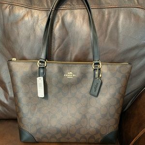 Coach tote